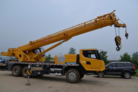XCMG 20 ton truck crane XCT20-1 (1) XCMG 20 ton truck crane XCT20-1 (1)