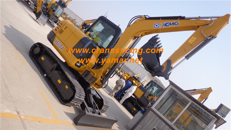 XCMG small excavator XE60CA