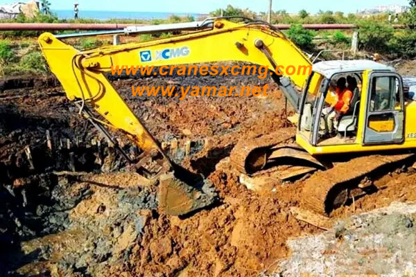 xcmg excavator working at keller tower (2)