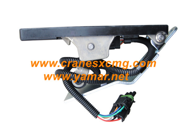 XCMG truck crane parts-accelerator pedal