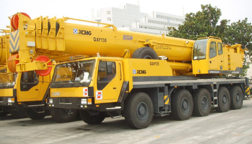 XCMG 130 ton All Terrain Crane QAY130