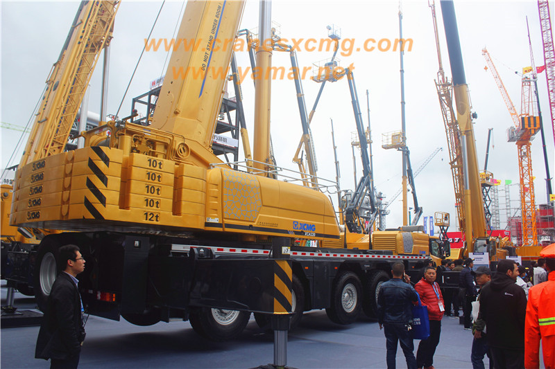 XCMG XCA1200 All Terrain Crane (2)