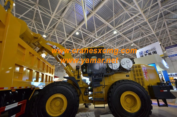 XCMG wheel loader in Beijing Construction Machinery Show