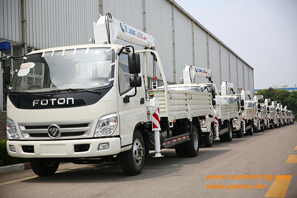 XCMG truck-mounted crane