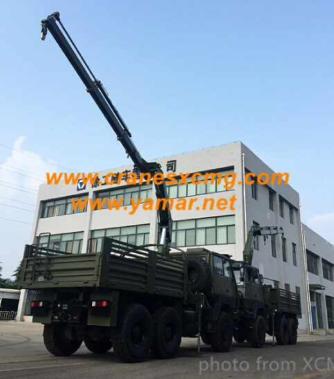 XCMG loader crane in green color for army