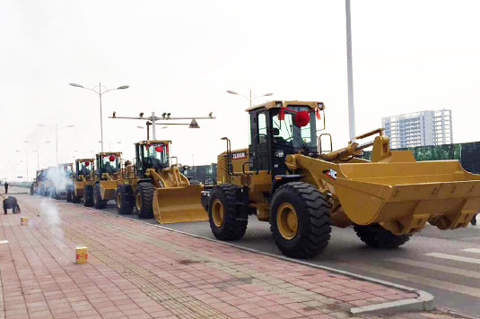 XCMG ZL50G Wheel Loader Working at Seaport