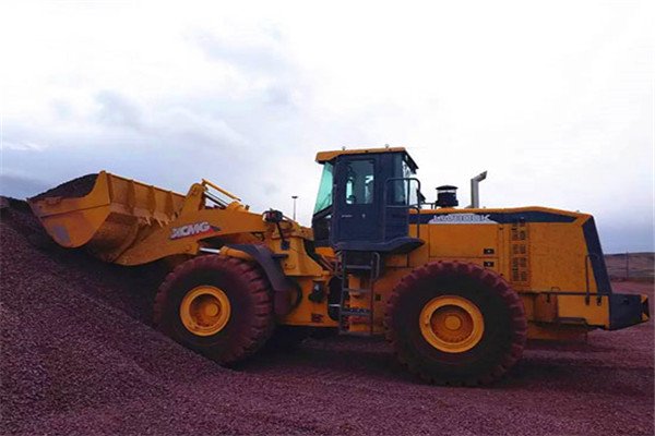 XCMG large loader famous South African iron ore