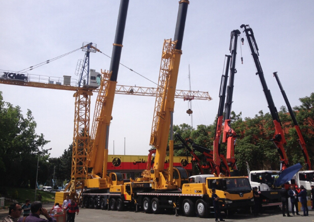 XCMG truck cranes shining in Iran 