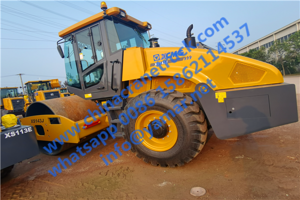 Customer order XCMG road roller