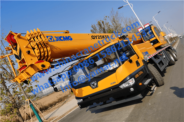 Customer order XCMG 25 ton truck crane QY25K5D