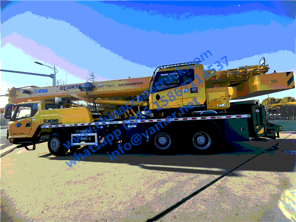 QY30K5C truck crane (2)