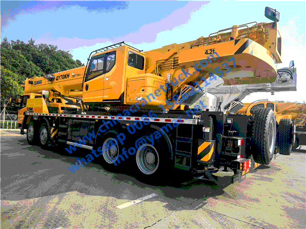 QY70KH truck crane (1)
