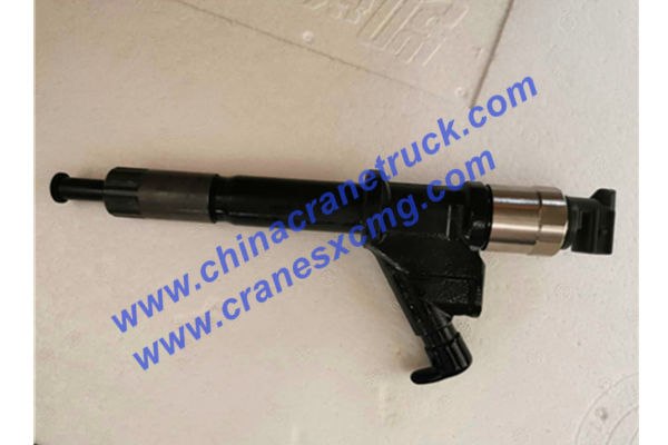 Customer order fuel injectors for his XCMG QY70K-I truck crane engine