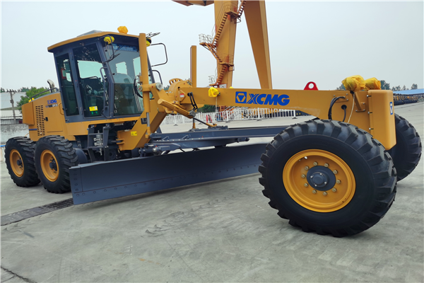 Customer order XCMG motor grader GR135 - Changzhou Yamar Koope Intl ...